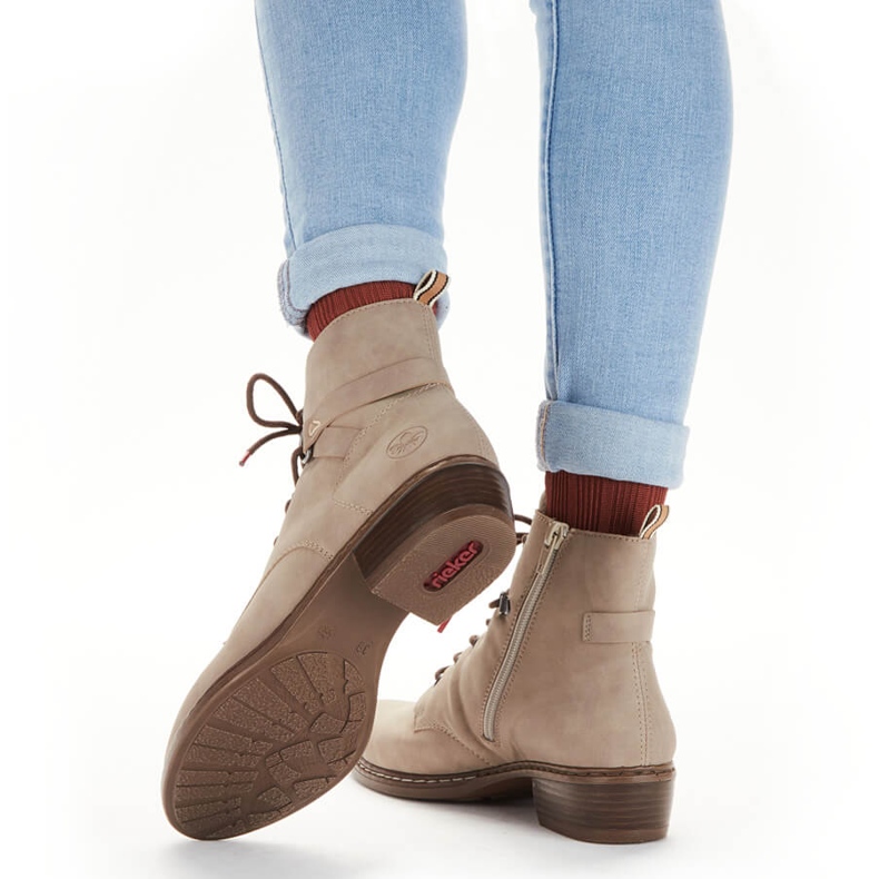 Bottes beiges isolées confortables pour femmes Rieker Y0820-64 2 Bottes beiges isolées confortables pour femmes Rieker Y0820-64 2