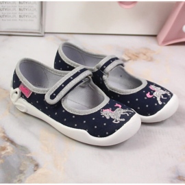 Chaussons fille Befado noirs à scratch avec une licorne le noir 4