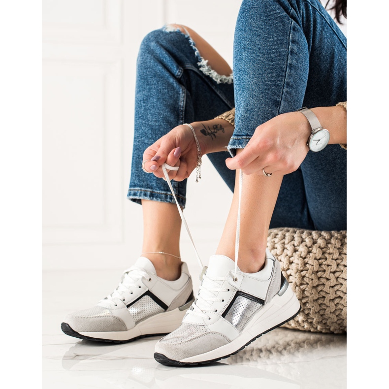 Evento Baskets de sport en cuir blanche argent 1 Evento Baskets de sport en cuir blanche argent 1