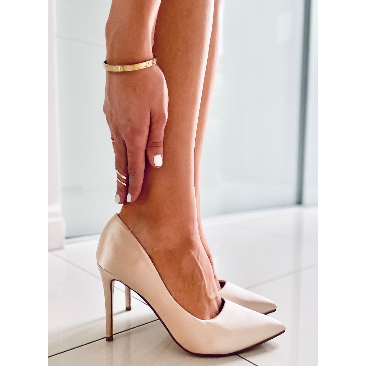 Talons hauts nus taille satinee pour femmes elegantes Chaussures a la mode