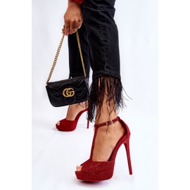 Sandales à talons hauts brillantes rouges Marisha 2 Sandales à talons hauts brillantes rouges Marisha 2