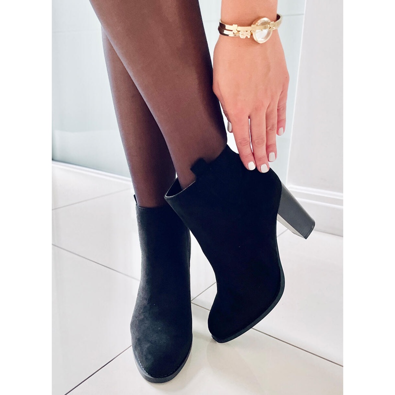 Escarpins noirs classiques UK09P Noir le noir 1