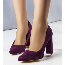 Les escarpins violets à talons hauts d'Emma 1