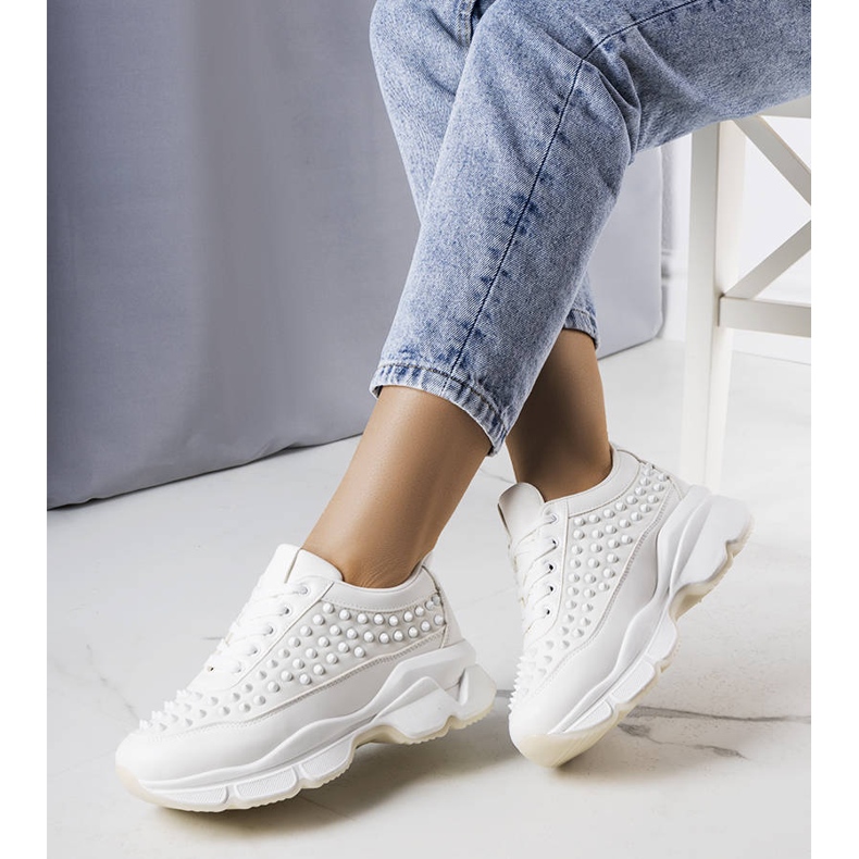 BM Baskets blanches femme Suzeta 1