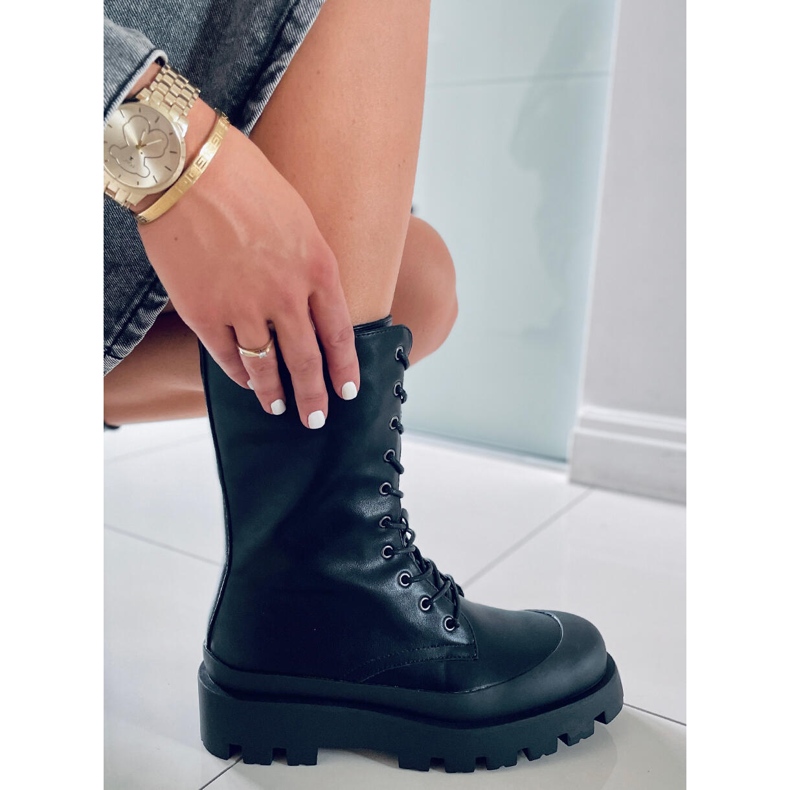BM Bottes noires à lacets Knight 2