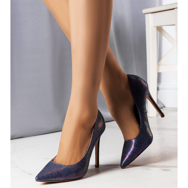 Pompes violettes talons hauts brillants 1