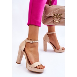 Sandales en daim sur talon spectaculaire beige 2