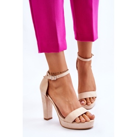 Sandales en daim sur talon spectaculaire beige 4