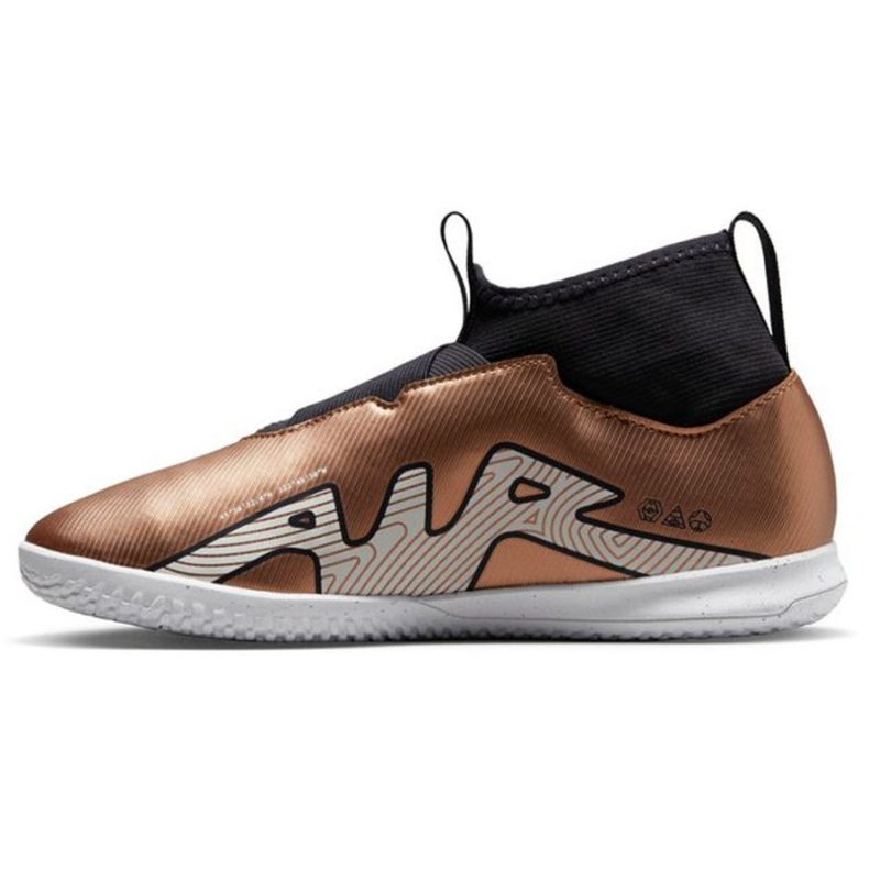 Chaussures de football Nike Zoom Mercurial Vapor 15 Academy Qatar Ic Jr DR6050 810 brun blanche 1 Chaussures de football Nike Zoom Mercurial Vapor 15 Academy Qatar Ic Jr DR6050 810 brun blanche 1
