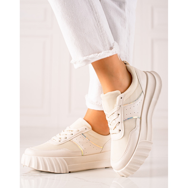 TRENDI Baskets de sport sur la plate-forme beige 1 TRENDI Baskets de sport sur la plate-forme beige 1