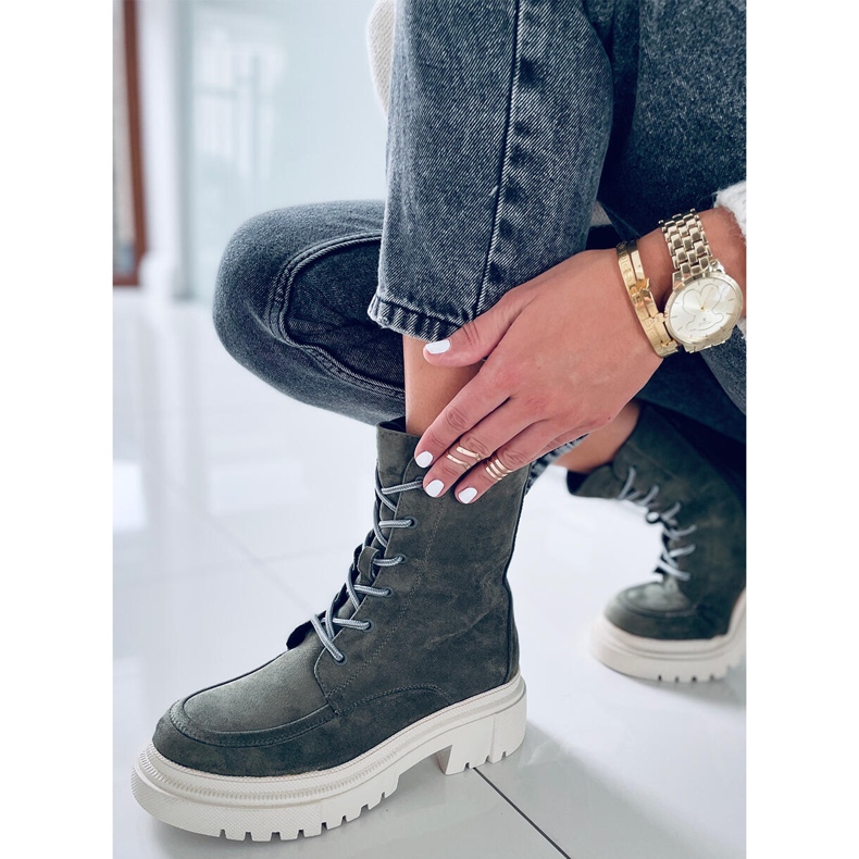 Boots à lacets en daim Vert Roisin 1