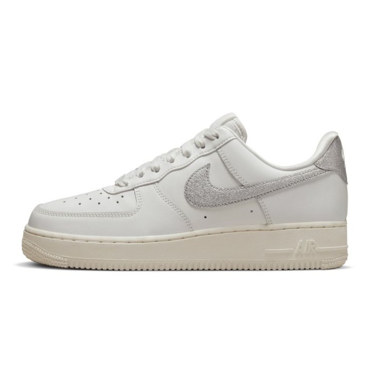 Nike Air Force 1 '07 Chaussures Femme DQ7569-100 blanche 1