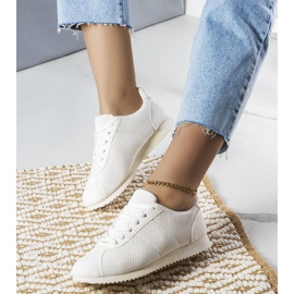PA1 Baskets blanches ajourées Braelyn 1
