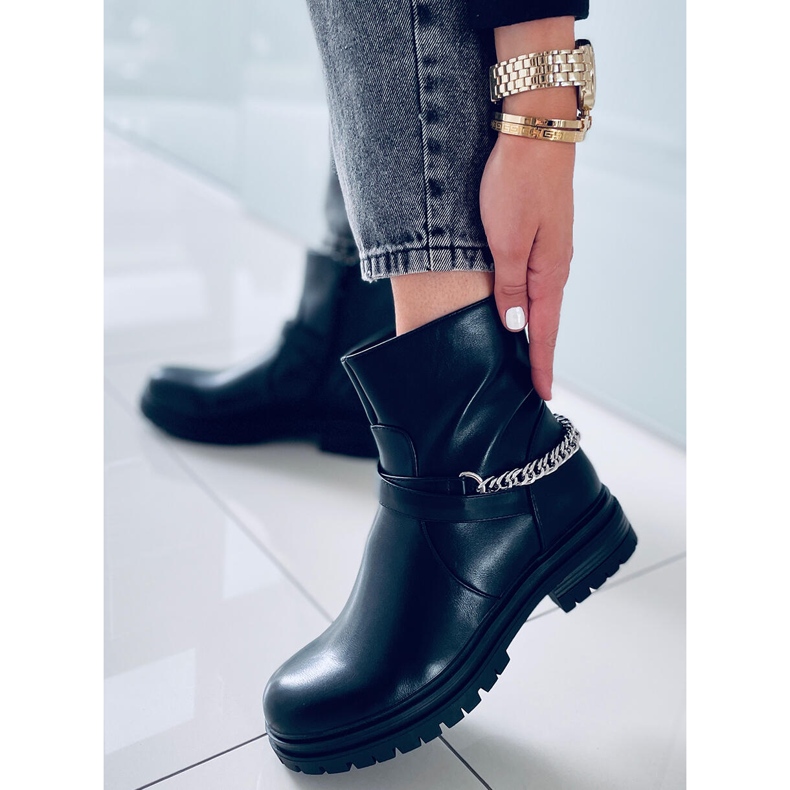BM Cindy Bottines noires avec chaîne le noir 2