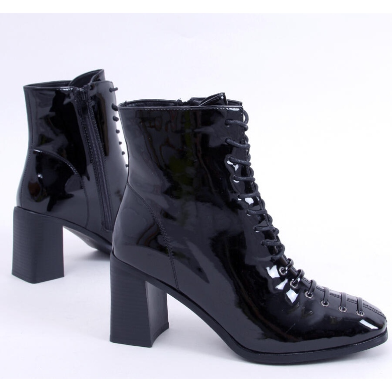 BM Bottines à talons hauts, laquées Aubrey Noir 1
