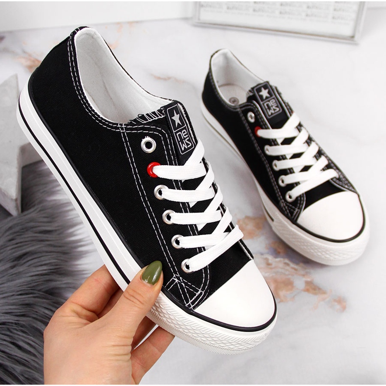 Baskets basses en textile noir NEWS 2