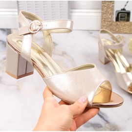 Vinceza 20157 sandales dorées pour femmes sur le poteau d'or 1