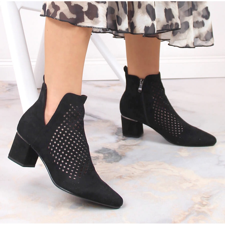 Bottines en daim ajouré noir pour femme Vinceza 10892 2