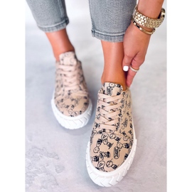 Navas Beige baskets femme comique 1 Navas Beige baskets femme comique 1