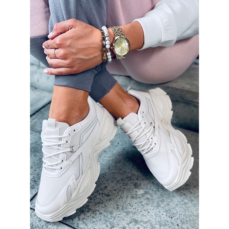 Chaussures de sport femme beiges à semelle haute 3