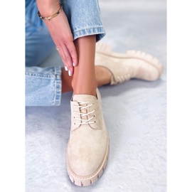 BM Mocassins à plateforme en daim de Amparo Beige 5