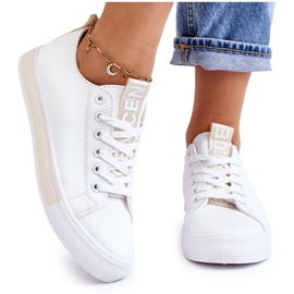Baskets classiques pour femmes blanches et beiges 10