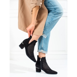 Bottes ajourées pour femmes sur un petit talon Vinceza noir le noir 3