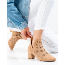 Bottines femme ajourées sur talon bas Vinceza beige 1 Bottines femme ajourées sur talon bas Vinceza beige 1