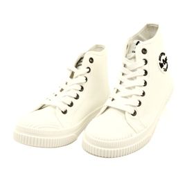 Trams blancs élevés des femmes Lee Cooper LCW-23-44-1607L blanche 3