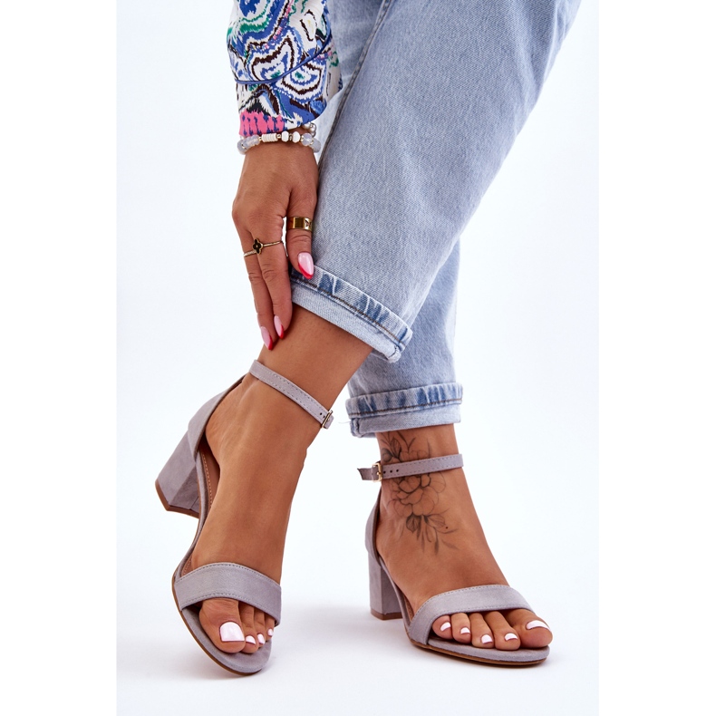 PS1 Sandales en daim grises à talons bas Quincy 2