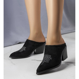 Claquettes noires à devant intégré de Linda le noir 3