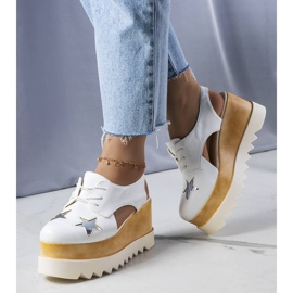 Chaussures compensées blanches de Joan 2