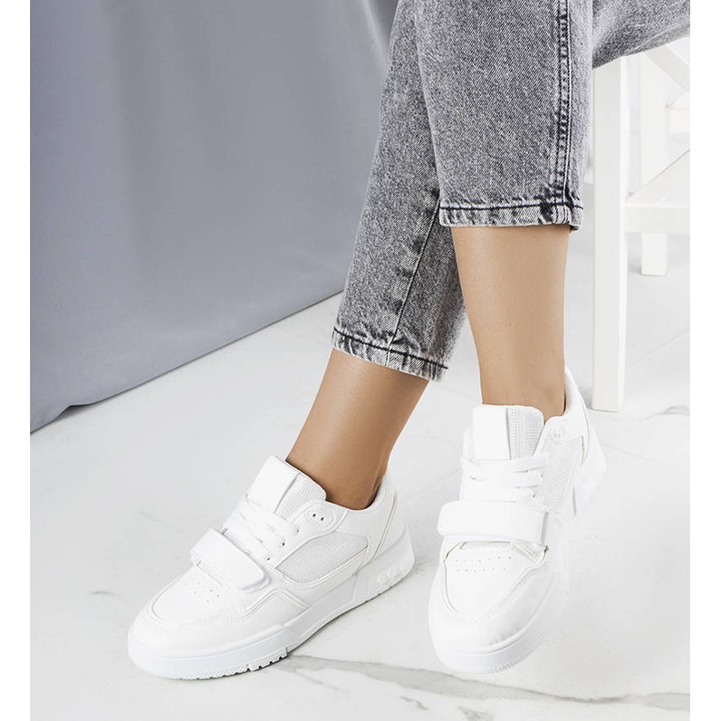 BM Baskets femme Ollie blanches 1