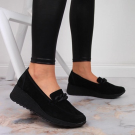 Mocassins en cuir Filippo DP3632 sur un coin avec une chaîne le noir 5