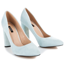 Vices New Collection Escarpins en daim sur un pilier bleu 3
