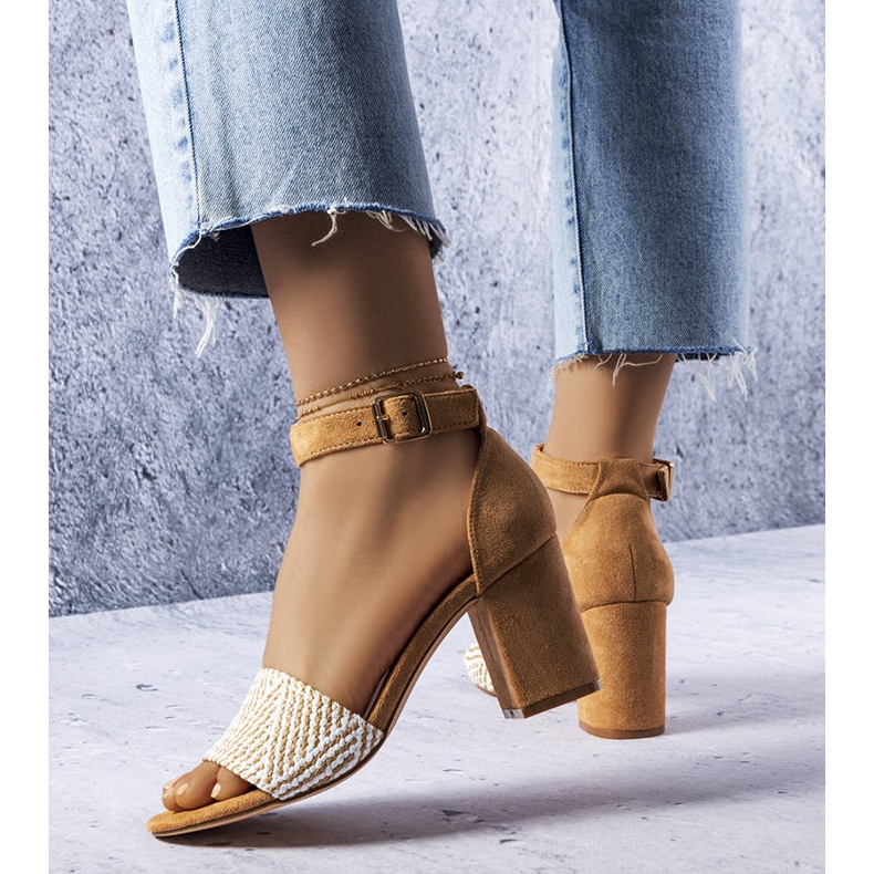 BM Sandales à blocs beiges Patience 1