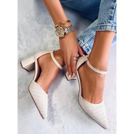 BM Rossi Escarpins beiges à talon avec ceinture 1 BM Rossi Escarpins beiges à talon avec ceinture 1