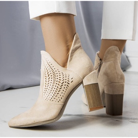 Bottines beiges ajourées Hachée 2