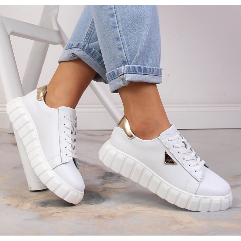 Chaussures en cuir pour femmes sur la plate-forme blanc Filippo DP4138/23 1