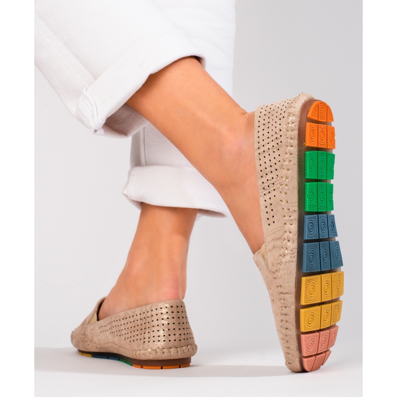 Mocassins à enfiler ajourés dorés pour femmes de Shelovet 2