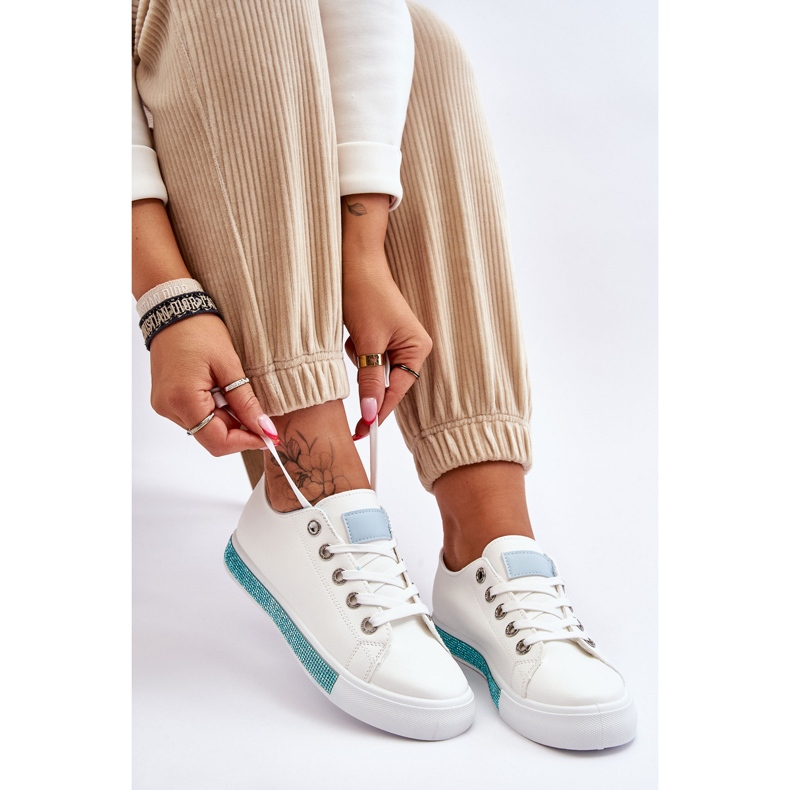 Baskets basses pour femmes avec jets Demira blancs et bleus 1