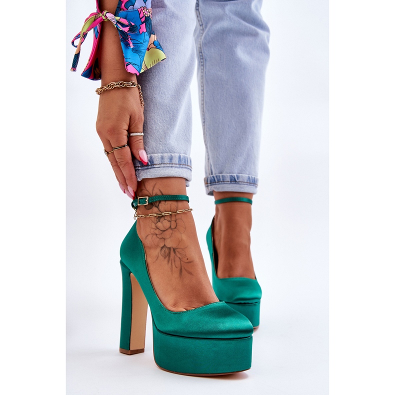 BM Escarpins à la mode sur un talon haut vert Hayden 1
