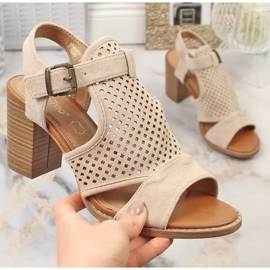 Sandales à tige en daim avec tige beige ajourée eVento 3581 4