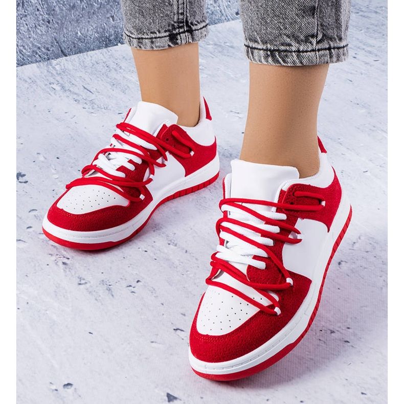 PA1 Baskets rouges en matériaux mixtes de Hila blanche 1