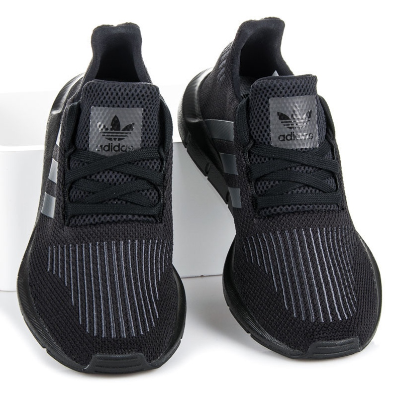 Adidas Swift Run J noir 1