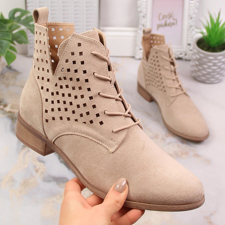 Bottines plates ajourées en daim beige Potocki SZ12089 1