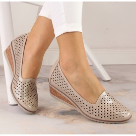 Chaussures compensées ajourées beige scintillant pour femme Potocki SZ12018 5