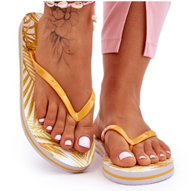 Tongs à la mode pour femmes Big Star LL274819 Jaune 6