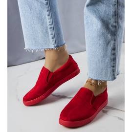 Baskets rouges en éco-daim de Leroy 1
