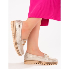 Mocassins beiges pour dames sur la plate-forme Shelovet doré 1